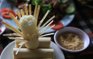 Cơm lam đặc sản núi rừng