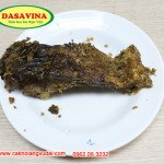 Miếng cá trắm đen kho thịt chắc xương nhừ