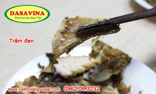 Cận cảnh thớ cá trắm đen rắn chắc thơm ngon